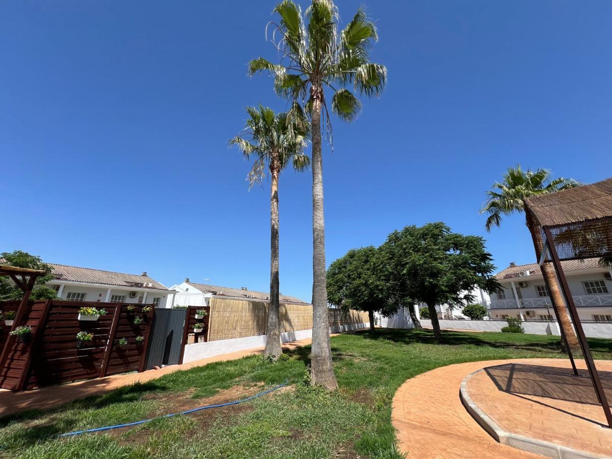 Hotel Jm Jardin De La Reina Guillena Kültér fotó