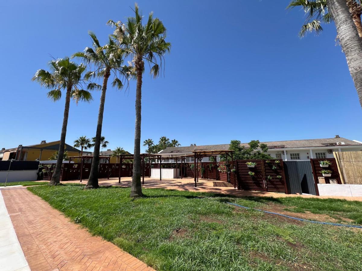 Hotel Jm Jardin De La Reina Guillena Kültér fotó